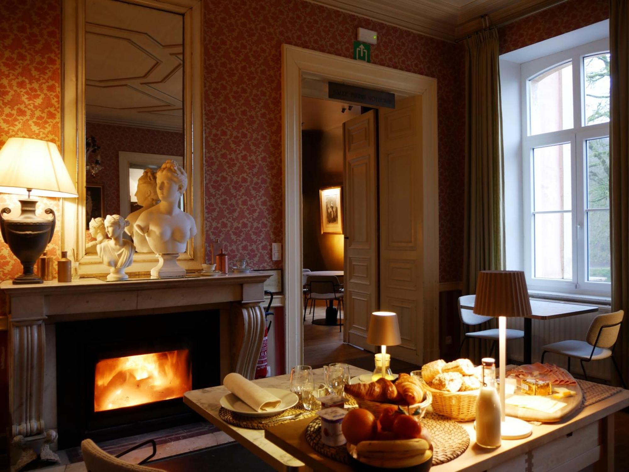 Chateau Du Pont D'Oye Habay-la-Neuve Экстерьер фото
